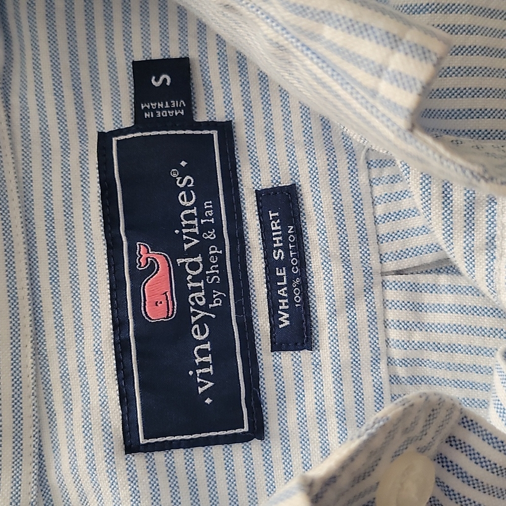Vineyard Vines button down size S